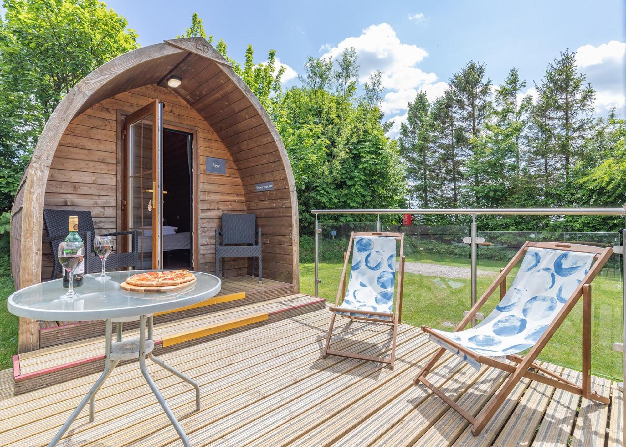 Longnor Wood Holiday Park Exterior foto